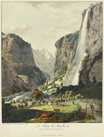 Vue de la cascade du Staubbach dans la vallée de Lauterbrunnen, avec au premier plan une mise en regard du costume traditionnel et des vêtements urbains